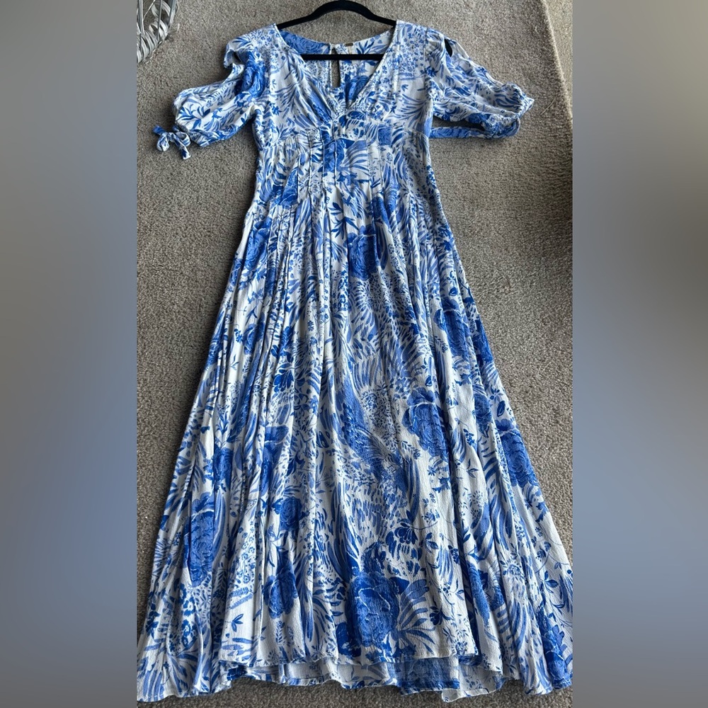 FREE PEOPLE Tropical Blue and White Fit & Flare Midi Dress - Picture 12 of 15